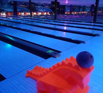 20180314_bowling 2.jpg