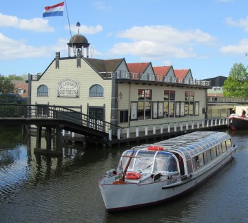 Afmijnlokaal met rondvaartboot.JPG